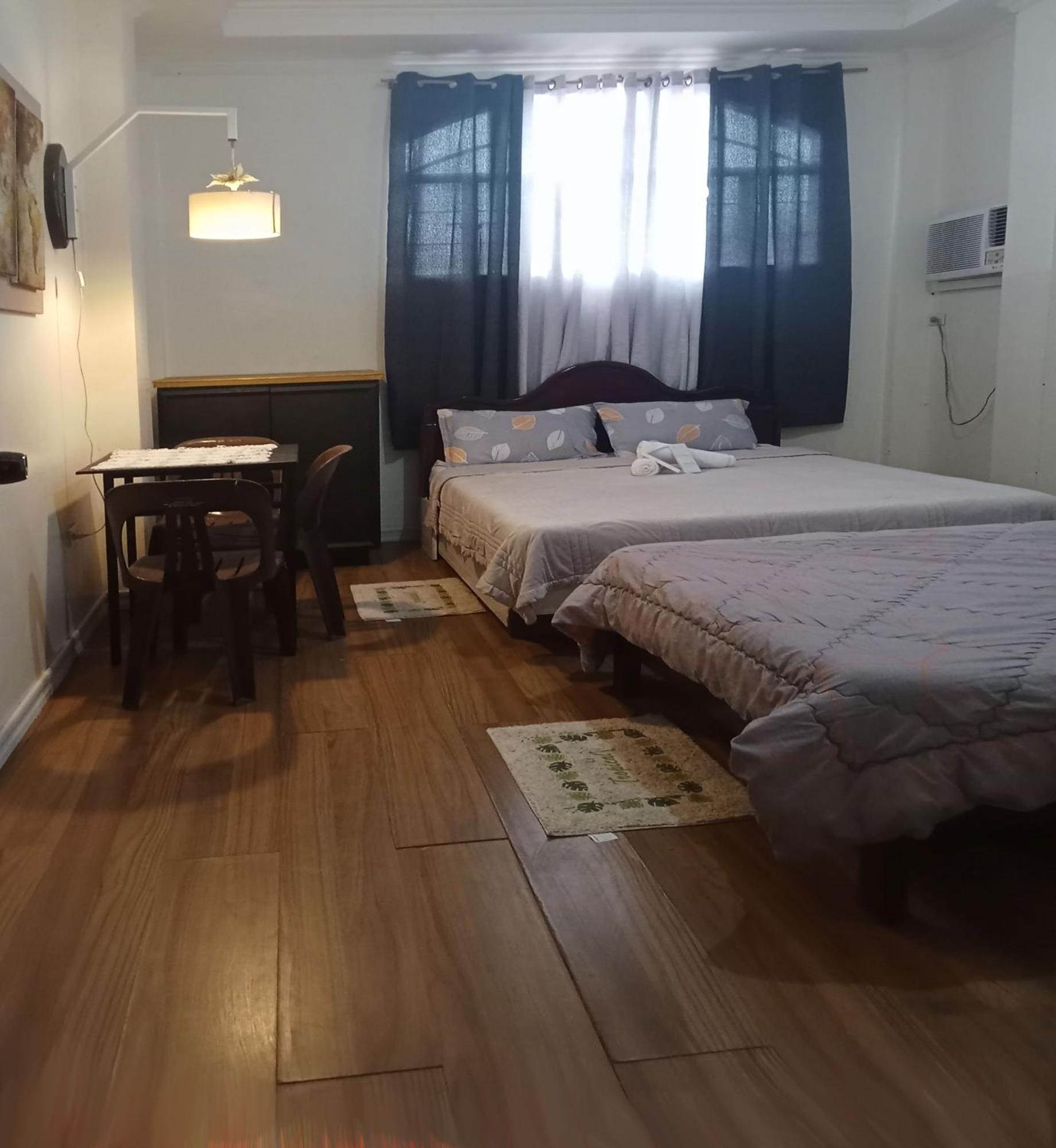 Palompon Leizel'S Bed & Breakfast מראה חיצוני תמונה