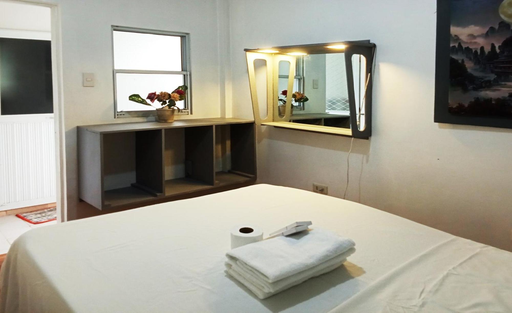 Palompon Leizel'S Bed & Breakfast מראה חיצוני תמונה
